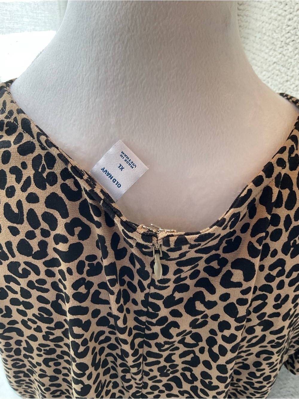 Old Navy Leopard Print Midi Dress in Tan and Black - Picture 6 of 7